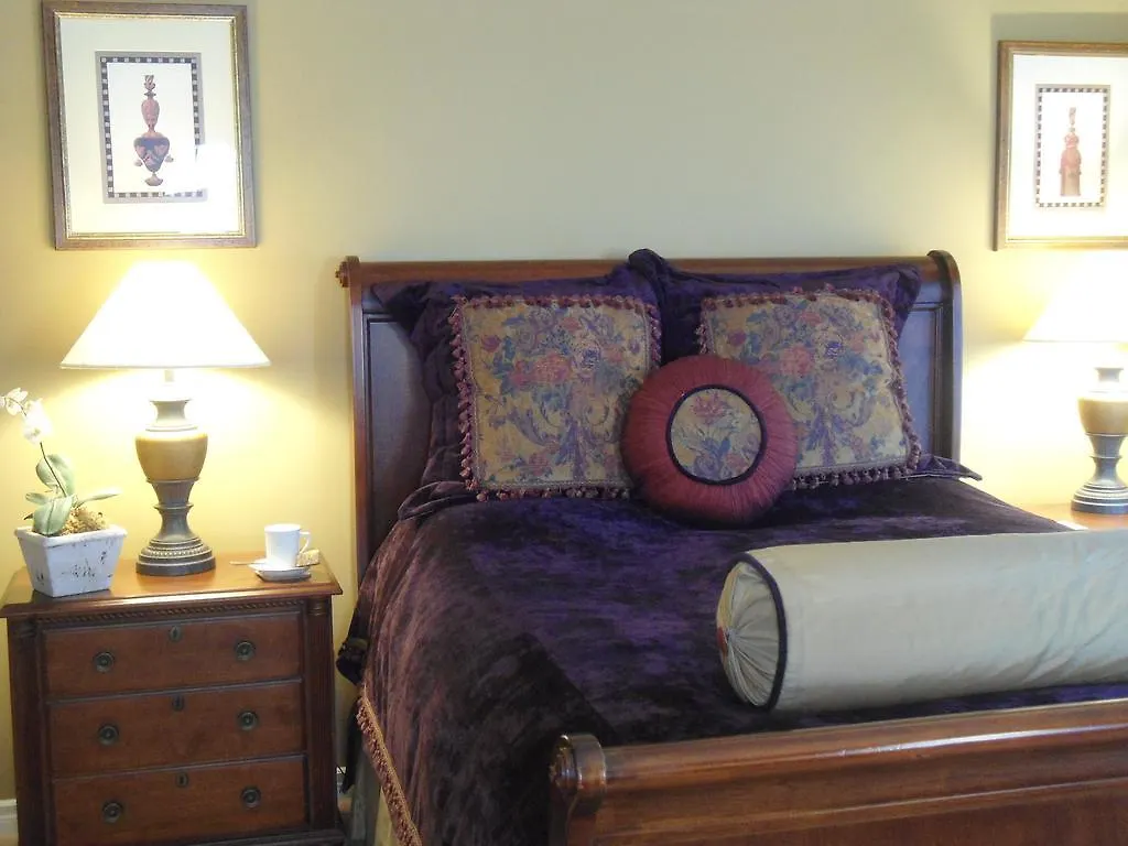 The Beacon Inn At Sidney 5*,  Canada