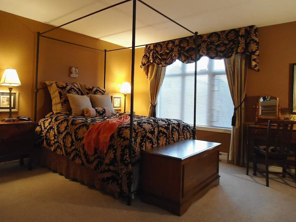 ***** Bed & Breakfast The Beacon Inn At Sidney Canada